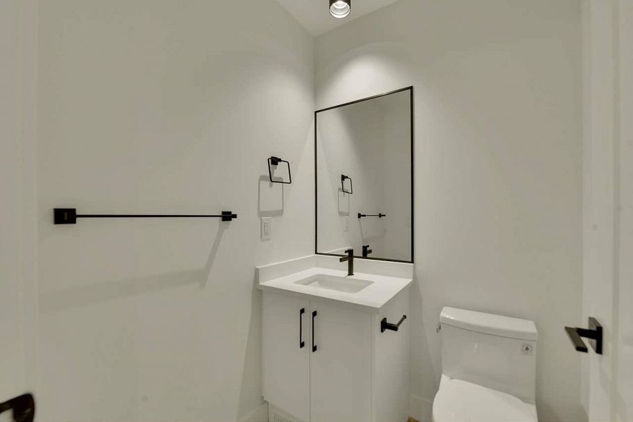 1 1436 E 1st Avenue Vancouver, BC - 12