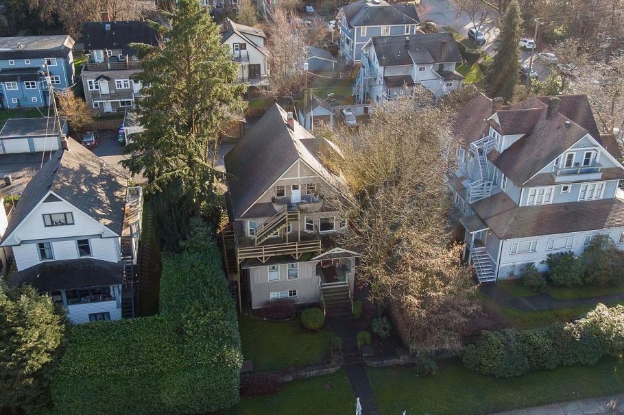 236 W 12th Avenue Vancouver, BC - 32