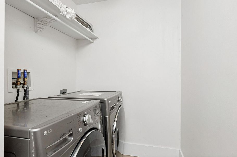 3638 Maginnis Avenue North Vancouver, BC - 38