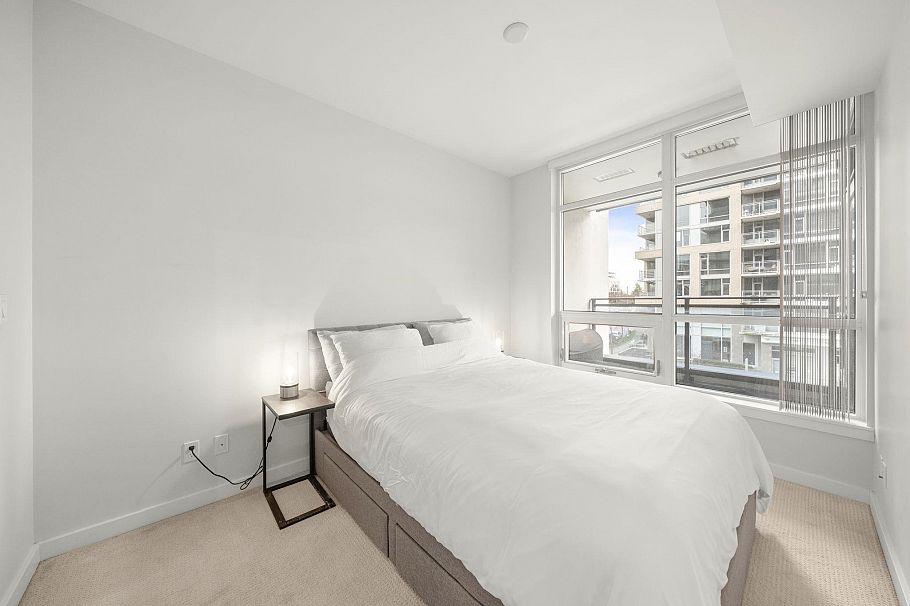 302 3333 Sexsmith Road Richmond, BC - 11