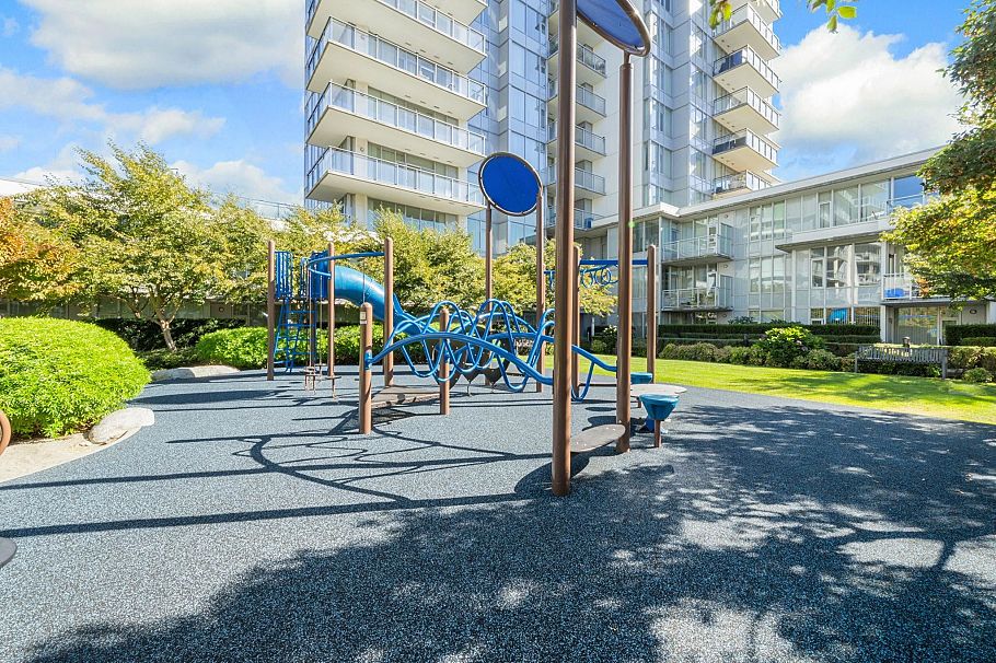 302 3333 Sexsmith Road Richmond, BC - 21