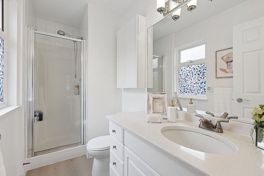 3638 Maginnis Avenue North Vancouver, BC - 20