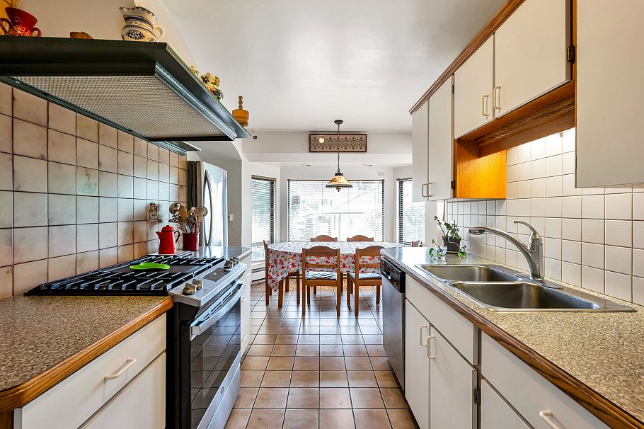 3778 Triumph Street Burnaby, BC - 6