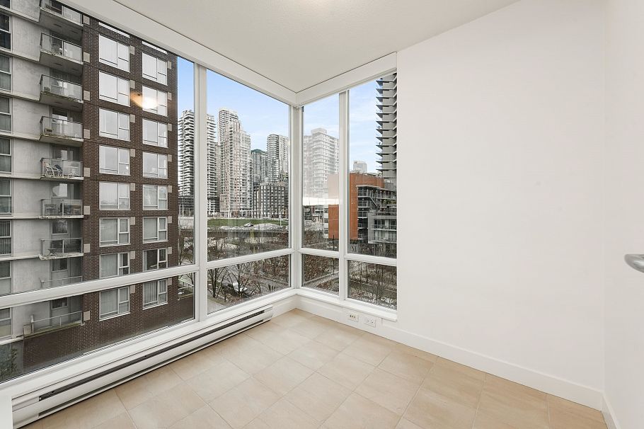 808 1495 Richards Street Vancouver, BC - 10