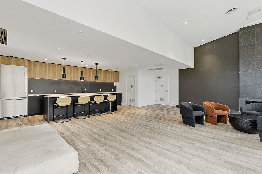 602 1401 Hunter Street North Vancouver, BC - 20