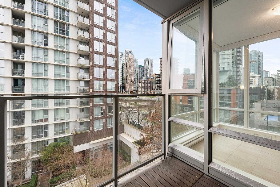 808 1495 Richards Street Vancouver, BC - 19