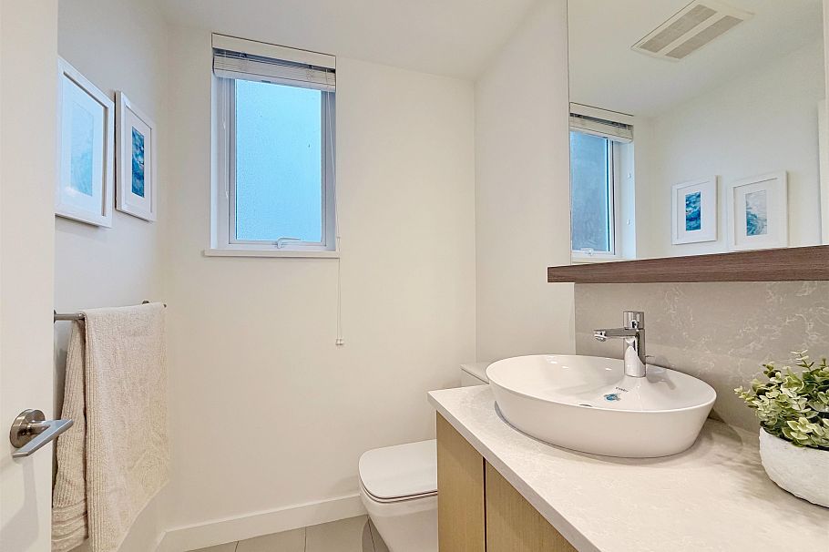 11 368 W 64th Avenue Vancouver, BC - 24