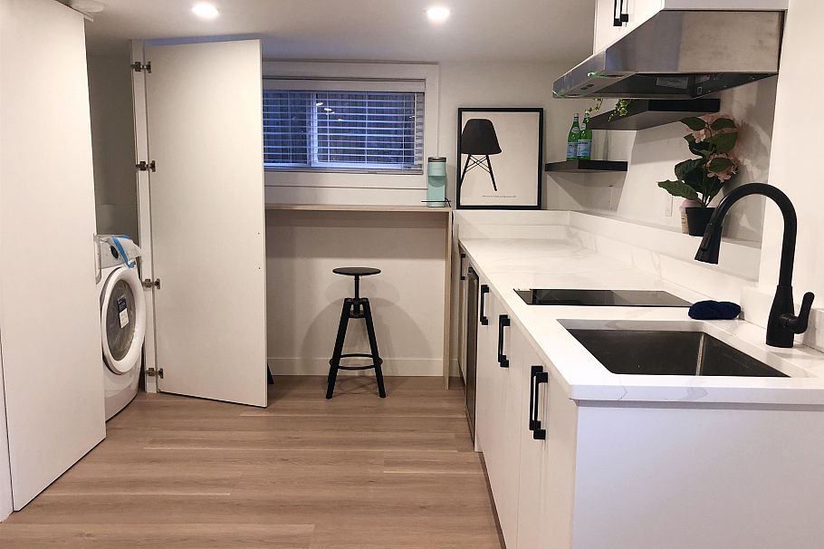 3534 W 17th Avenue Vancouver, BC - 33