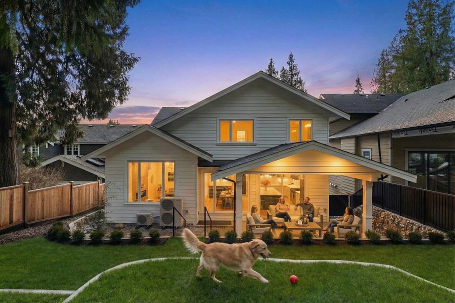 1232 Wellington Drive North Vancouver, BC - 36