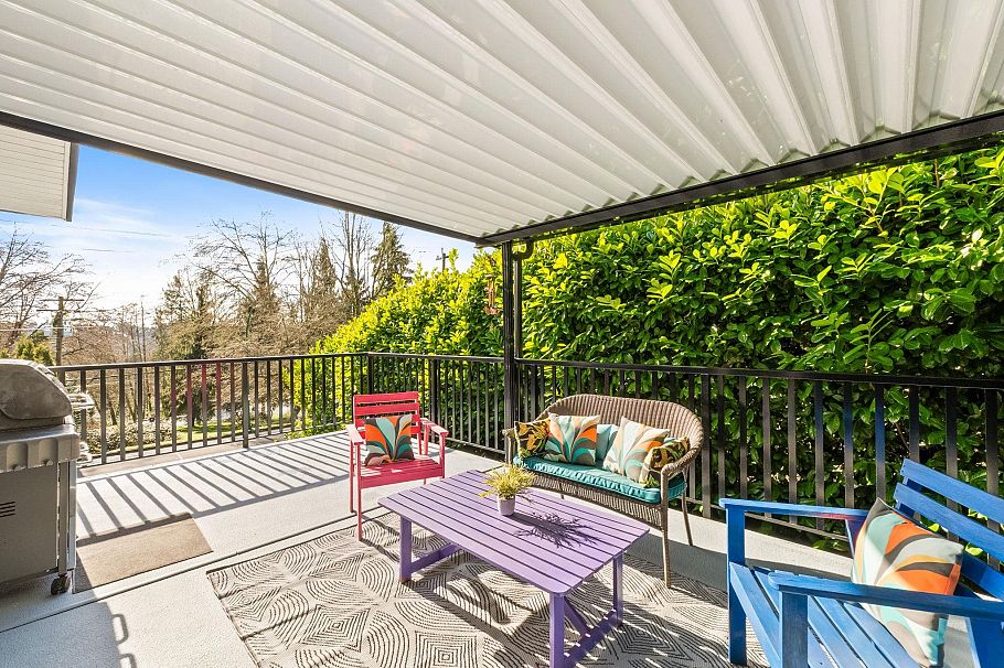 4174 Dollarton Highway North Vancouver, BC - 25