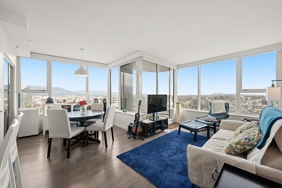 3302 33 Smithe Street Vancouver, BC - 1