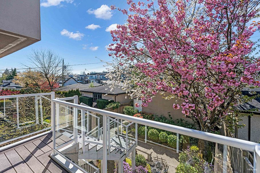 4060 W 10th Avenue Vancouver, BC - 23