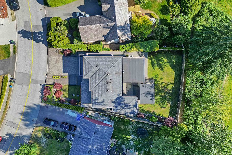 5199 Cliffridge Avenue North Vancouver, BC - 7