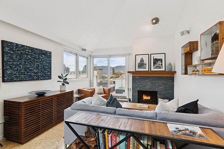 202 1633 Yew Street Vancouver, BC - 11