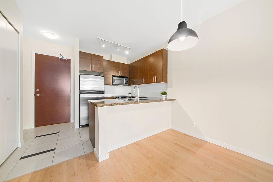 605 2345 Madison Avenue Burnaby, BC - 9