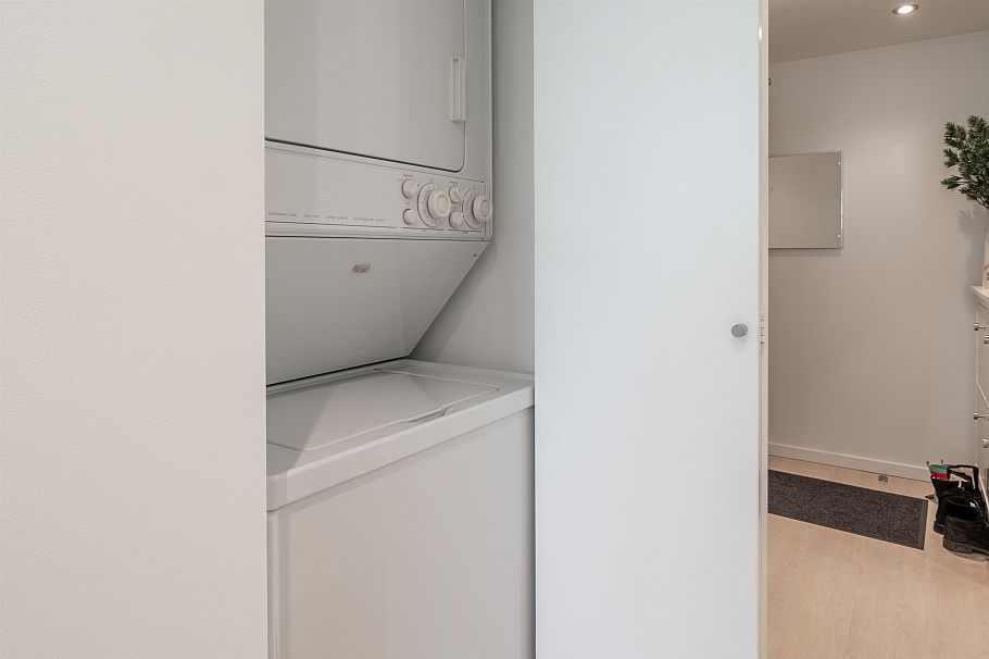 2405 588 Broughton Street Vancouver, BC - 17