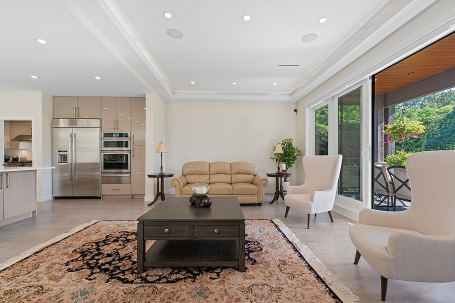 5199 Cliffridge Avenue North Vancouver, BC - 24