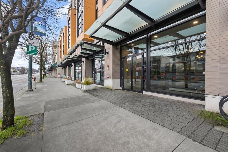 803 238 W Broadway Vancouver, BC - 32