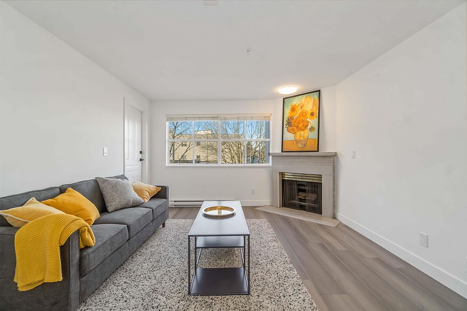 309 2928 Commercial Drive Vancouver, BC - 2