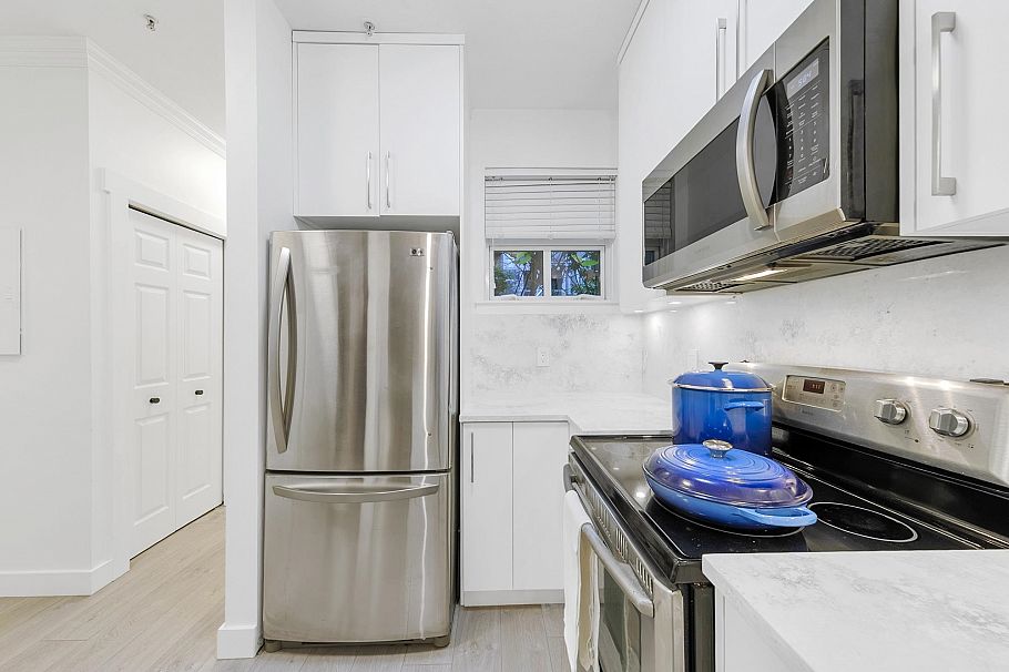 101 1333 W 7th Avenue Vancouver, BC - 4