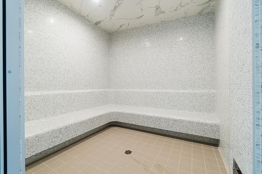 8608 Hazelbridge Way Richmond, BC - 32