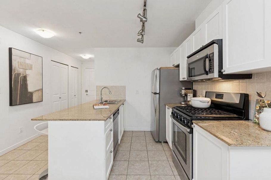 306 2636 E Hastings Street Vancouver, BC - 17