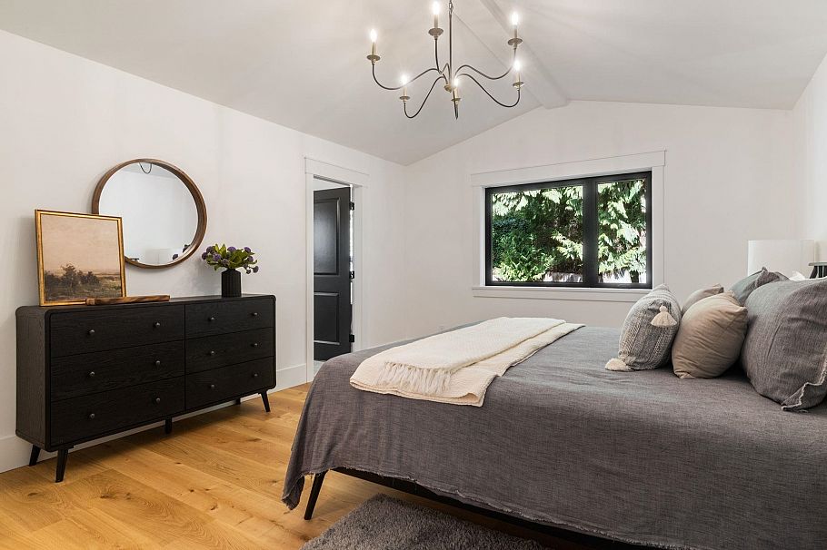 1232 Wellington Drive North Vancouver, BC - 19