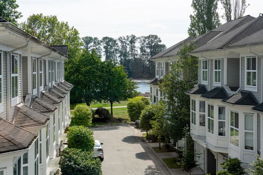 3058 E Kent Avenue South Vancouver, BC - 2