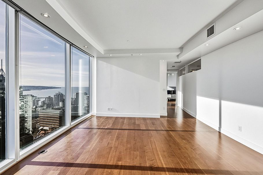 3404 938 Nelson Street Vancouver, BC - 32