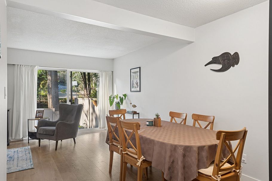 2060 Deep Cove Crescent North Vancouver, BC - 6