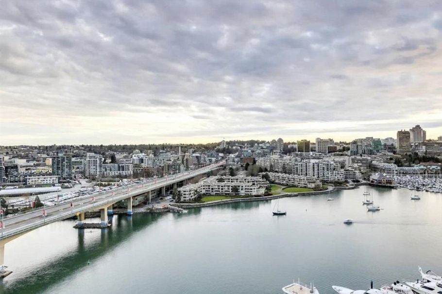 2706 1033 Marinaside Crescent Vancouver, BC - 14