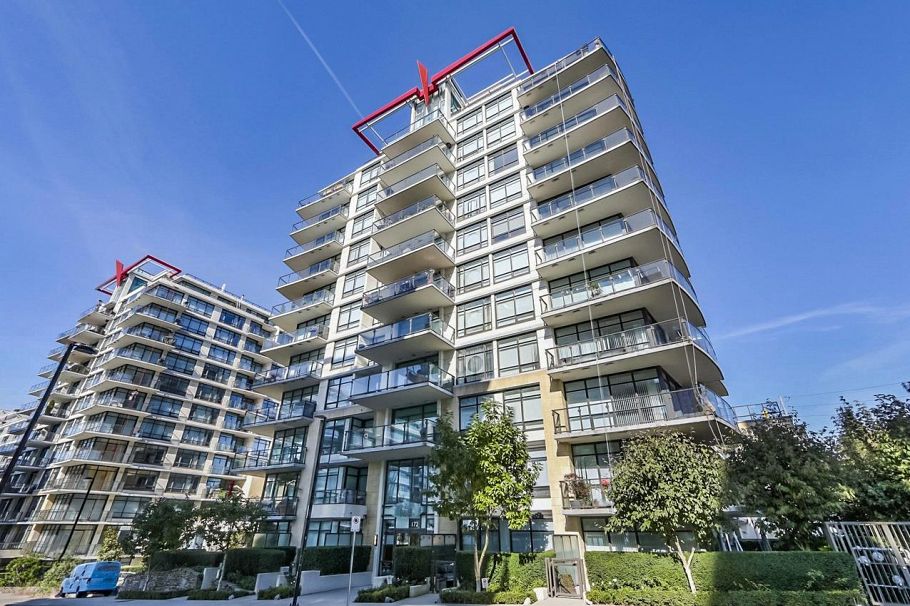 1003 172 Victory Ship Way North Vancouver, BC - 1