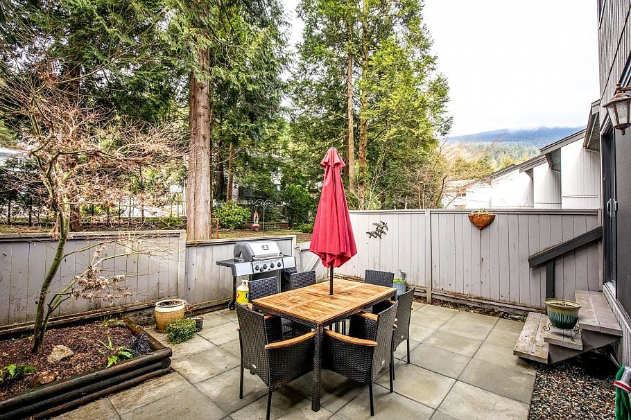 2060 Deep Cove Crescent North Vancouver, BC - 26