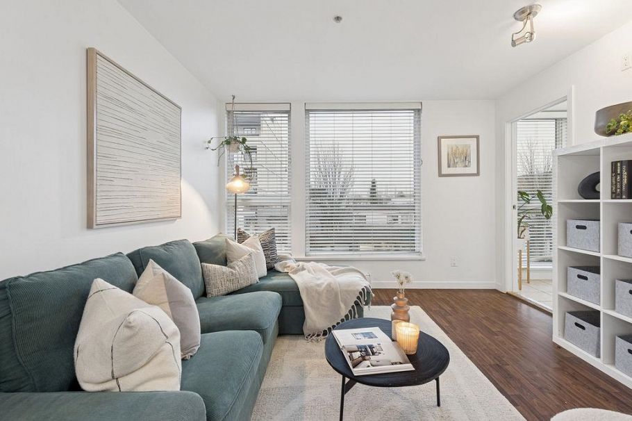 306 2636 E Hastings Street Vancouver, BC - 5