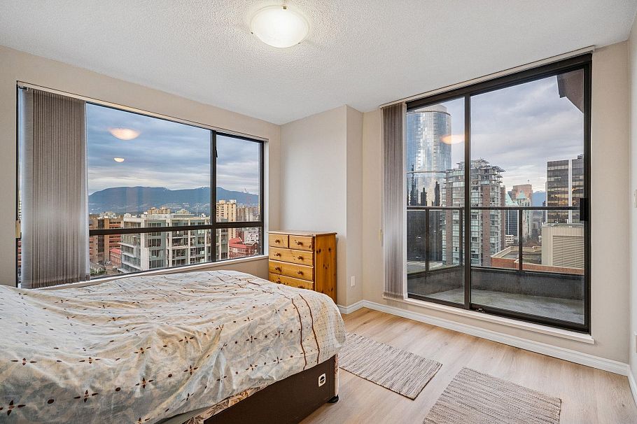 2602 1189 Howe Street Vancouver, BC - 24