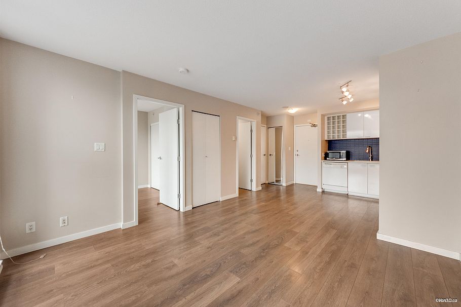 1209 131 Regiment Square Vancouver, BC - 7