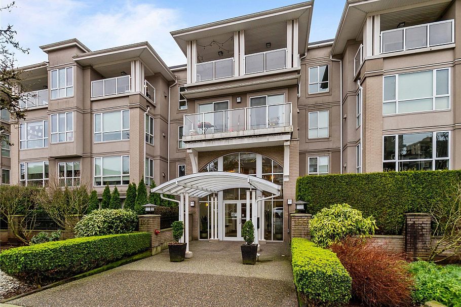 204 155 E 3rd Street North Vancouver, BC - 1