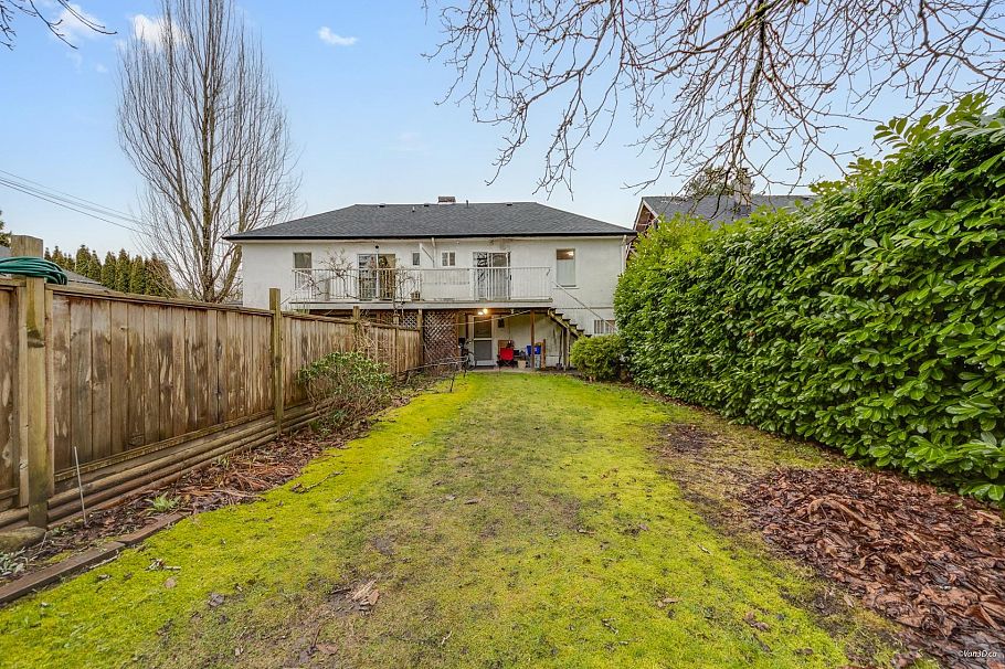 308 E King Edward Avenue Vancouver, BC - 35