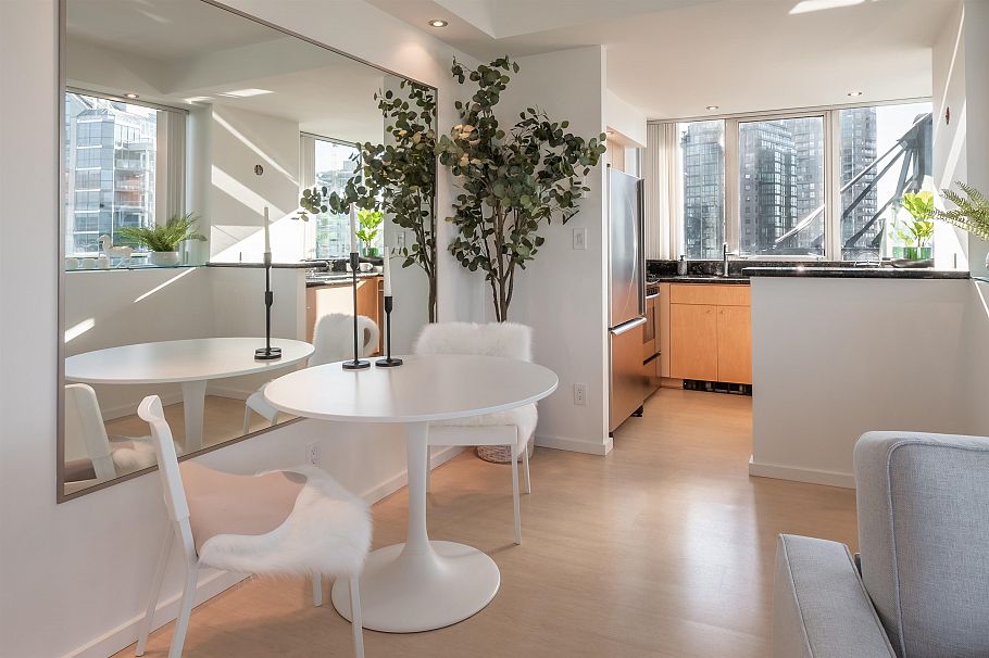 2405 588 Broughton Street Vancouver, BC - 7