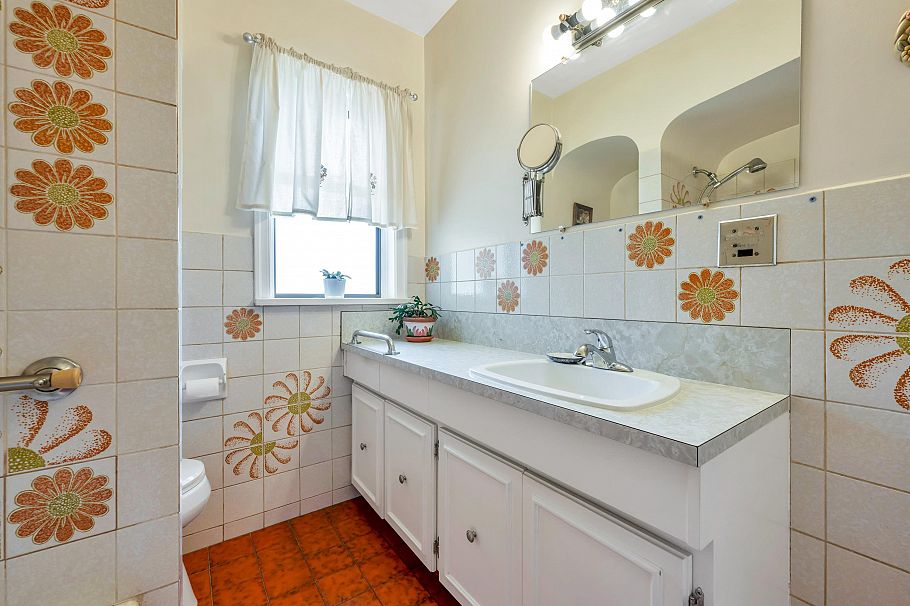 3778 Triumph Street Burnaby, BC - 10