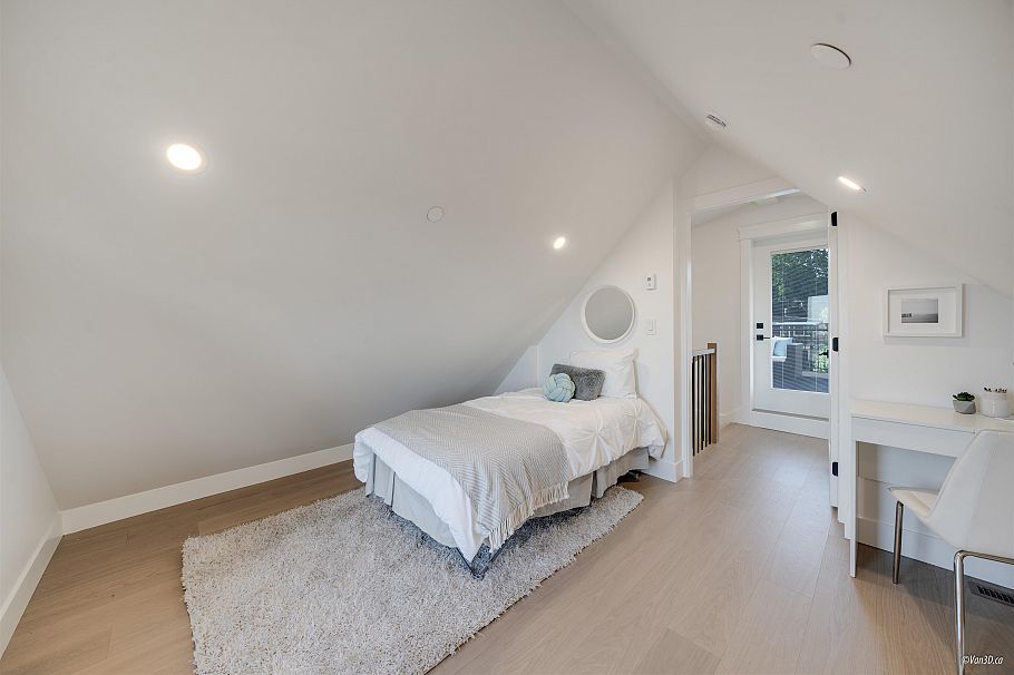 1167 E 63rd Avenue Vancouver, BC - 25