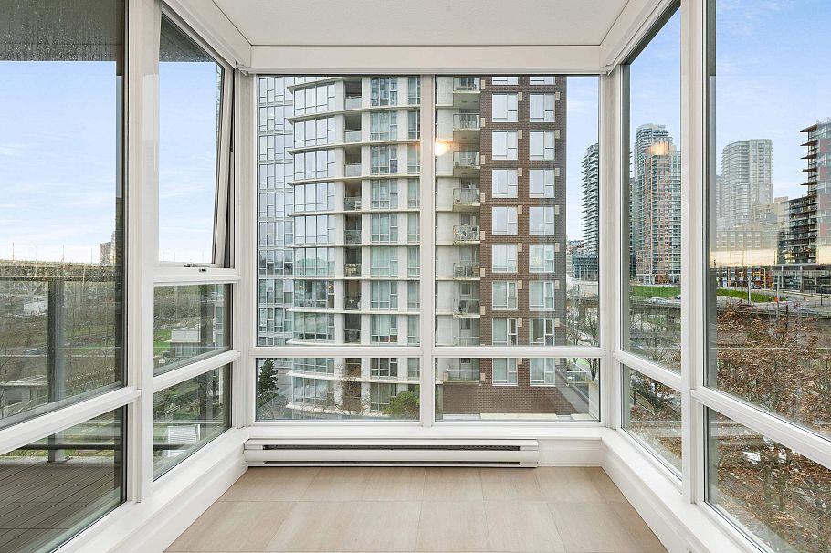 808 1495 Richards Street Vancouver, BC - 11