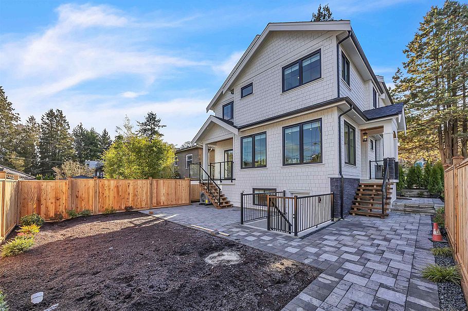 3526 E Lakewood Street Vancouver, BC - 38