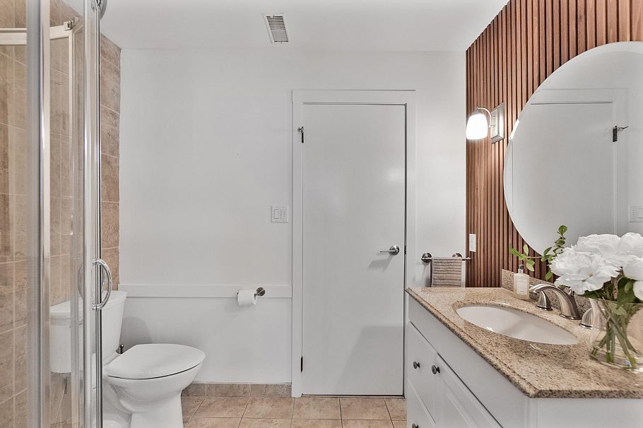 284 Montroyal Boulevard North Vancouver, BC - 28