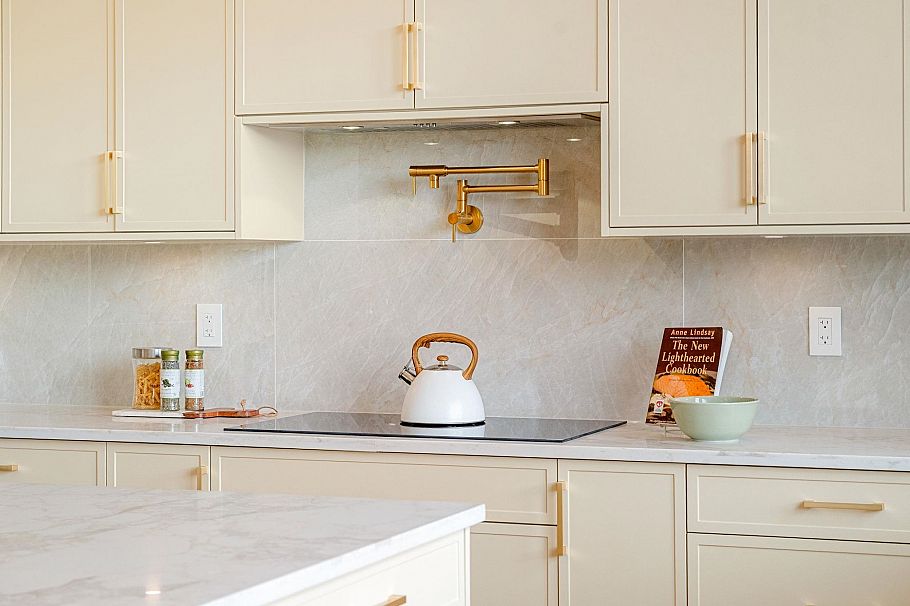 361 E 22nd Street North Vancouver, BC - 10