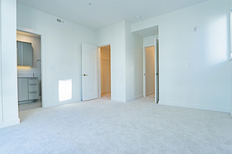 30 10333 River Drive Richmond, BC - 9