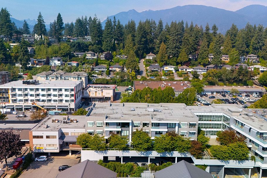 404 1061 Marine Drive North Vancouver, BC - 29