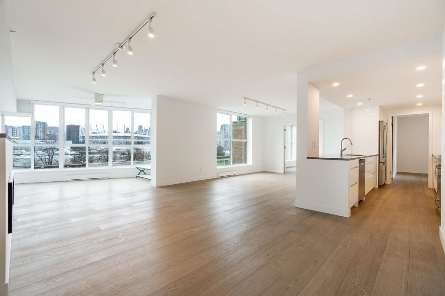 403 1188 Quebec Street Vancouver, BC - 5