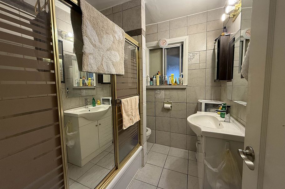 5828 Kerr Street Vancouver, BC - 14