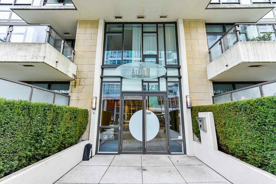 1003 172 Victory Ship Way North Vancouver, BC - 3